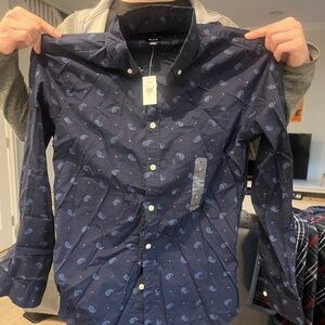 NWT Gap Men’s Button Up Shirt Size S